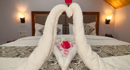 AASRA PARADISE HOTEL Room Type - Family Suite with Private Balcony | Garden View AASRA PARADISE HOTEL Room Type - Family Suite with Private Balcony | Garden View