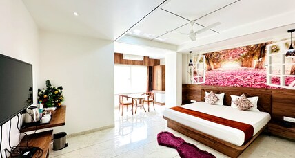 Hotel The Grand Piano Room Type - Super Deluxe Room With Bathtub