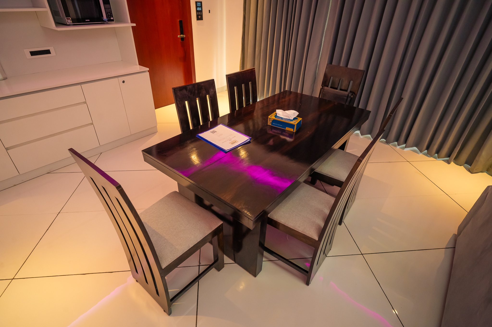 J60 Suites - Tap to explore photos
