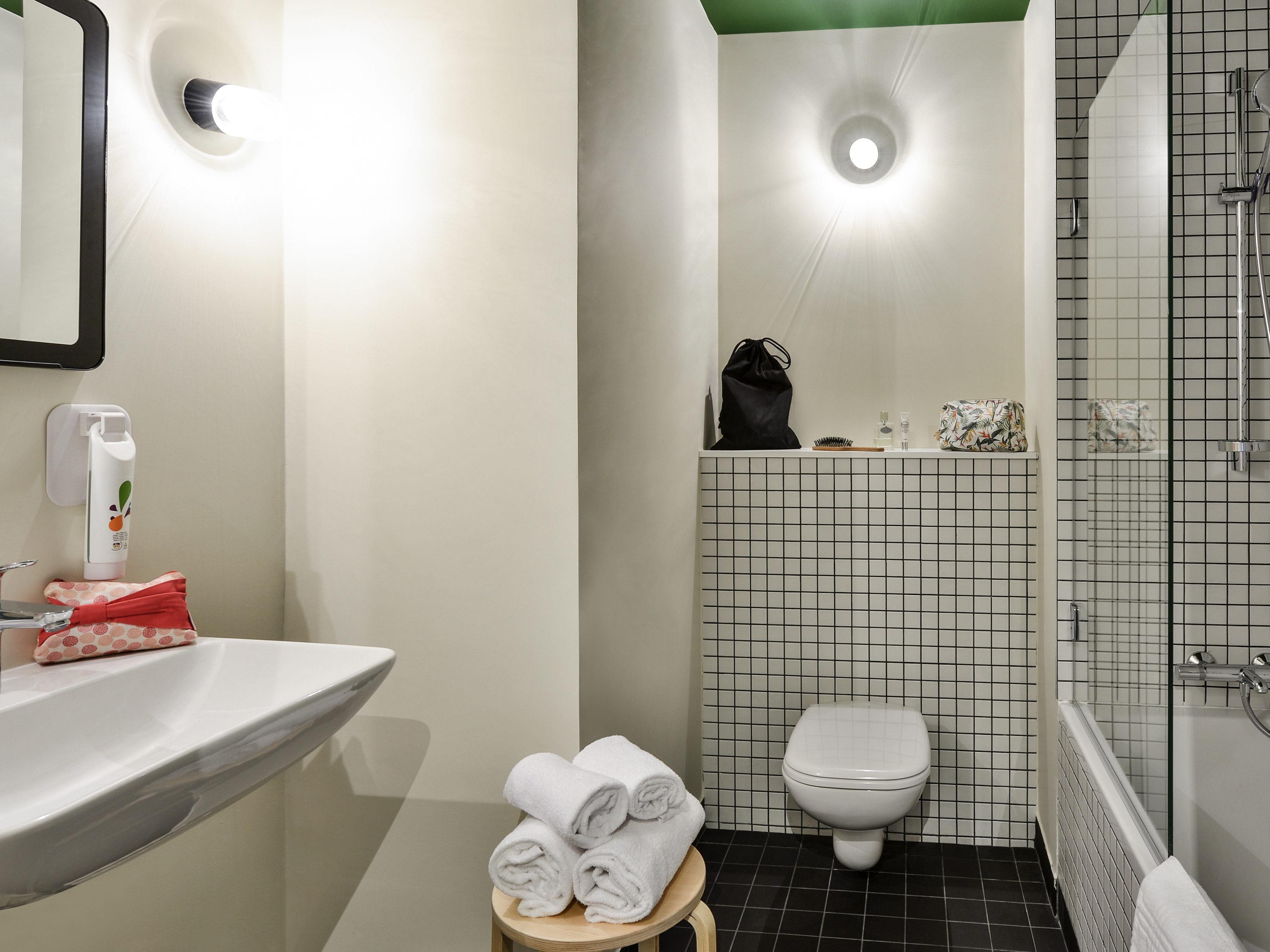 ibis Styles Lyon Meyzieu Arena Stadium - Tap to explore photos