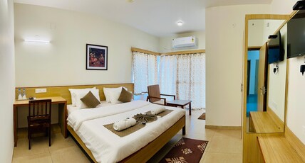 Hotel Kaibalya Bliss Room Type - Premier King Room