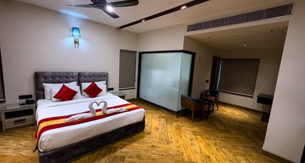 Green wood Villas Vasant Kunj Room Type - Premium Room with Pool View & Free Wi-Fi