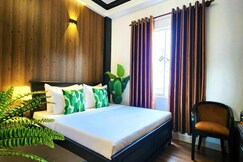 Rosa May Hotel