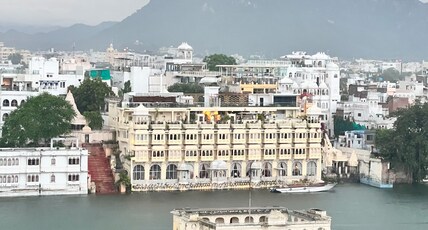 Tamasha |Lakeview Rooms & Rooftop Restaurant| Room Type - Deluxe 6 Bed AC Mixed Dorm Ensuite (Lake View)