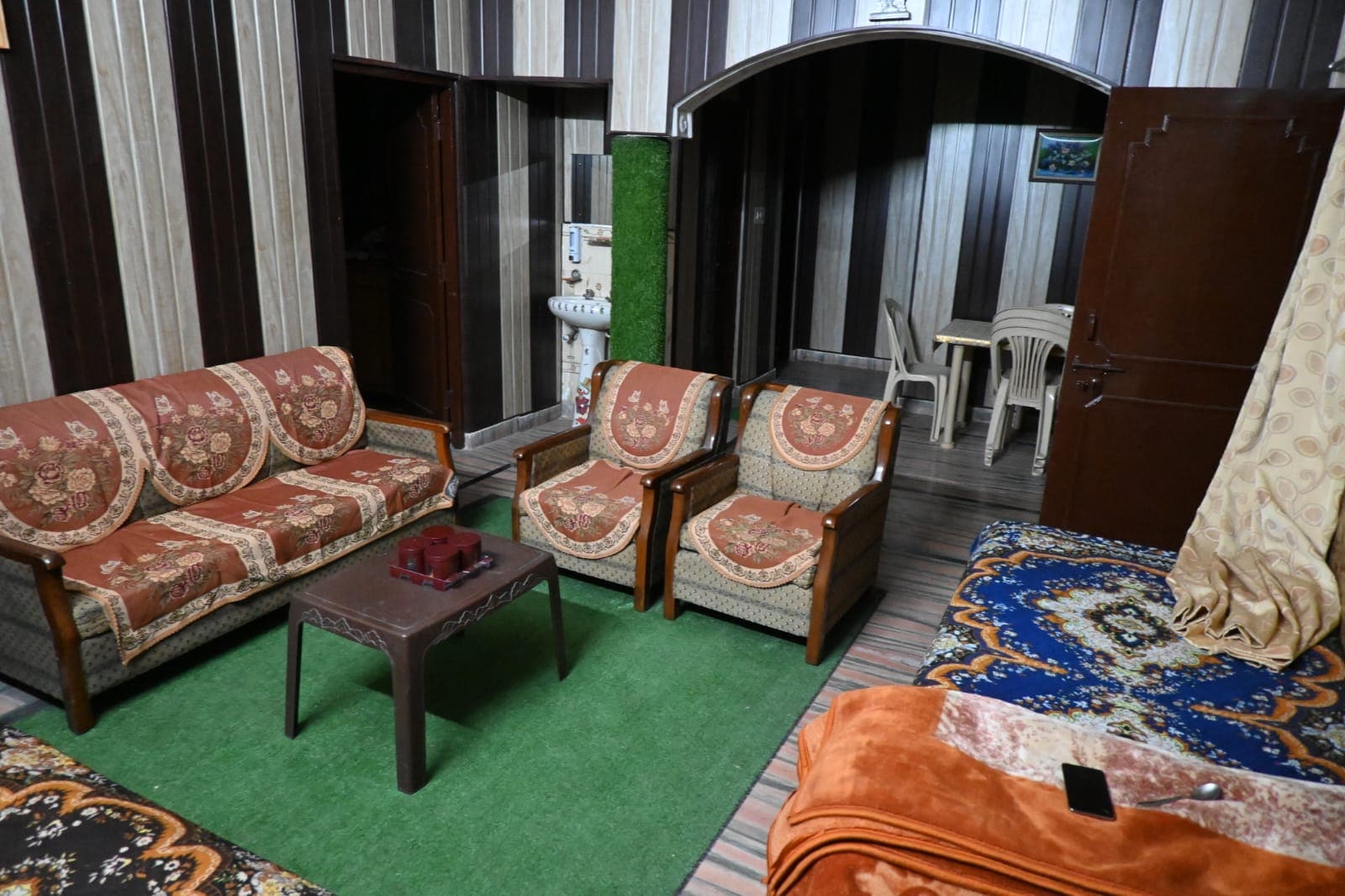 Shri Devbhoomi Homestay - Tap to explore photos