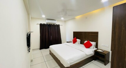 Hotel Fun n Food Room Type - Standard