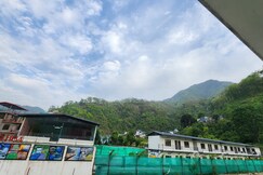 Delhi 34 Resorts Rishikesh