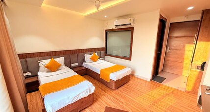 Central Park Room Type - City view Twin Bed