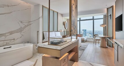 Hilton Changsha Riverside Room Type - KING EXECUTIVE RM RIVER VW