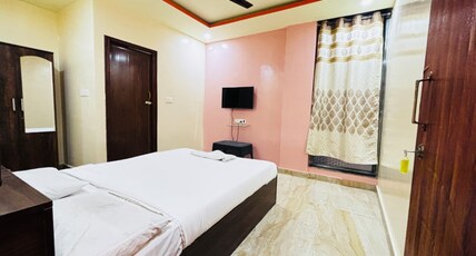 Royal Ruby Hotel - Electronic City Room Type - Deluxe Room