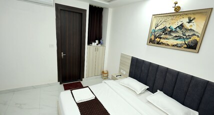 Hotel Finch Grand by Revaantra SS Hospitality Room Type - Premium Room