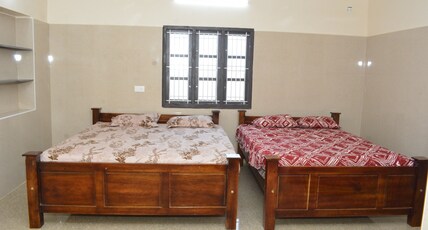 MAHARAJA LODGE Room Type - 4 Bed Family Non AC Room