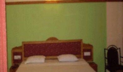Bennies Inn Room Type - AC ROOM