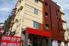 Kumud Plaza