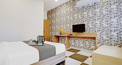 Hotel O by OYO Convivial Ark Room Type - Deluxe