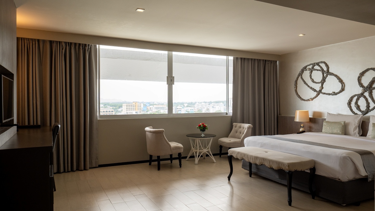 Pearl Hotel Phuket - Tap to explore photos