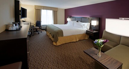 Holiday Inn Express & Suites CLEARFIELD Room Type - 1 King Bed Standard Comm Access