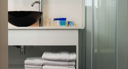 Best Western Regency Suites Room Type - Suite-1 Queen Bed, Non-Smoking, Junior Suite, Second Bed Sofabed, Kitchenette, Desk Best Western Regency Suites Room Type - Suite-1 Queen Bed, Non-Smoking, Junior Suite, Second Bed Sofabed, Kitchenette, Desk