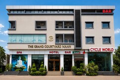 The Grand Courtyard Maan