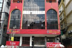 HOTEL ROSE GARDEN INN