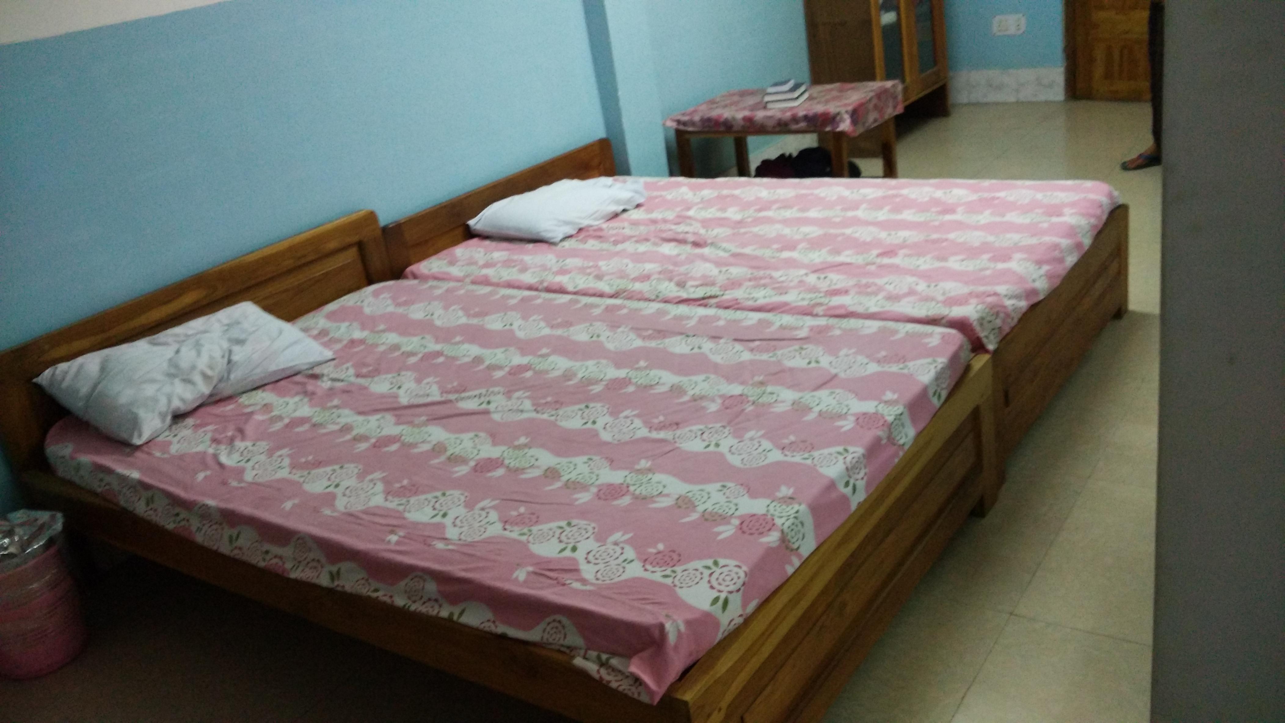 Horeb Guest House (AC Double Bedroom) - Tap to explore photos