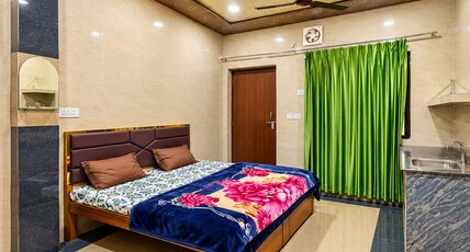 Goswami Home Stay 05 Min Walking Distance from Banke Bihari Temple Room Type - Deluxe Room