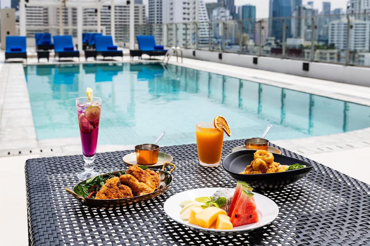 Radisson Hotel Chateau De Bangkok - Tap to explore photos