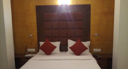 Hotel Apex International Room Type - Deluxe Room