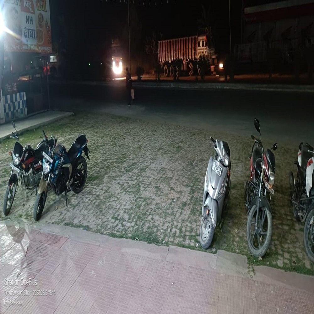 Hotel Raj - Tap to explore photos