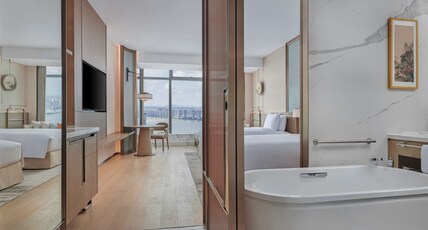 Hilton Changsha Riverside Room Type - TWIN EXECUTIVE RM RIVER VW
