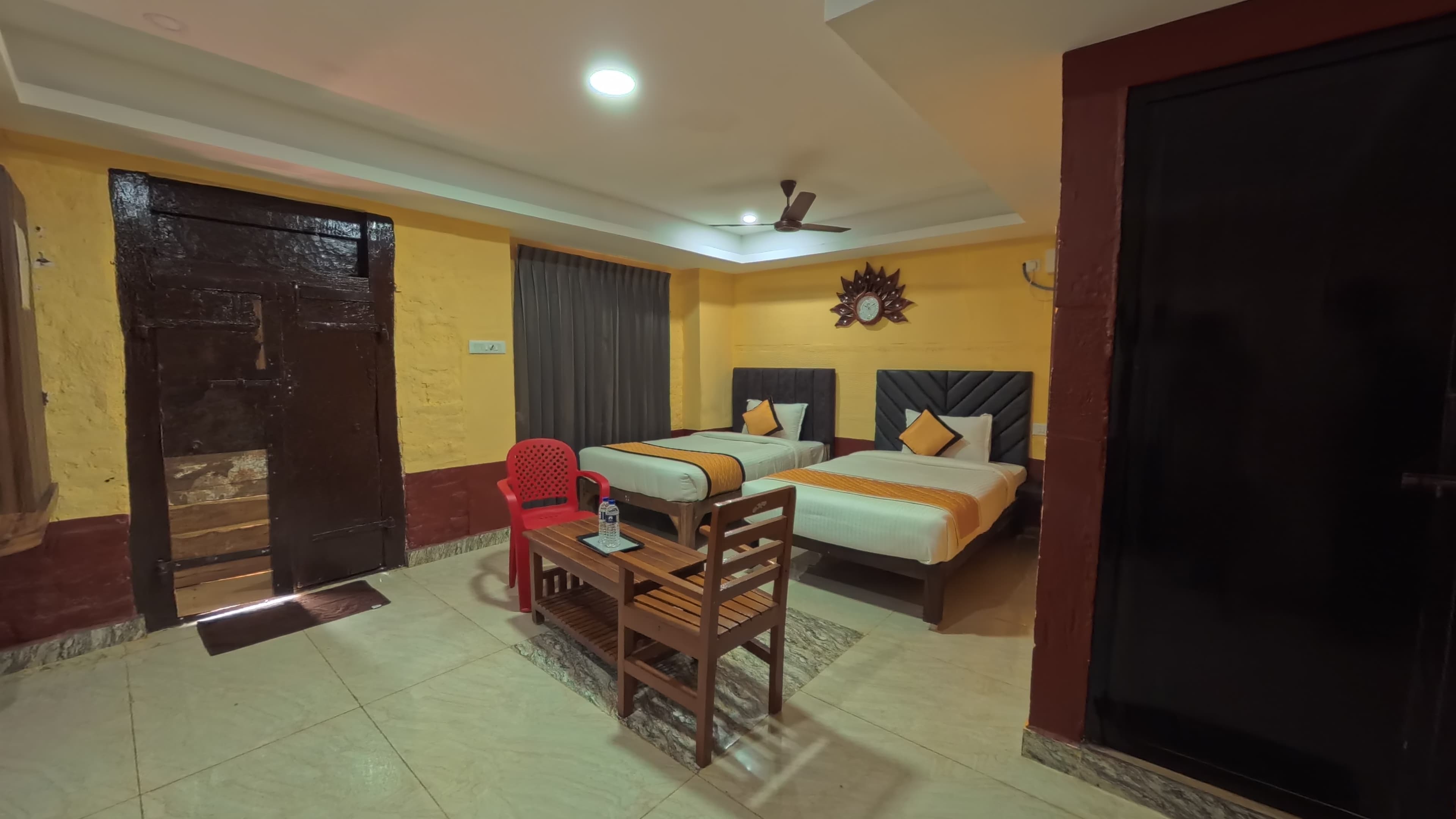 Paisa farm Stay - Tap to explore photos