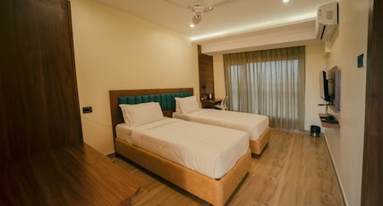 THE CHIPHOONG INN Room Type - DELUX ROOM Twin bed THE CHIPHOONG INN Room Type - DELUX ROOM Twin bed