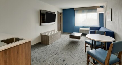 Holiday Inn Express Hotel & Suites Branson 76 Central, an IHG Hotel Room Type - 1 Bedroom Suite Mobility Accessible Roll In Shower Holiday Inn Express Hotel & Suites Branson 76 Central, an IHG Hotel Room Type - 1 Bedroom Suite Mobility Accessible Roll In Shower