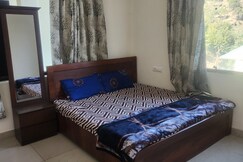 3 BR | Valley View | Breakfst