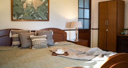 LohonoStays Homestead Room Type - Deluxe Room