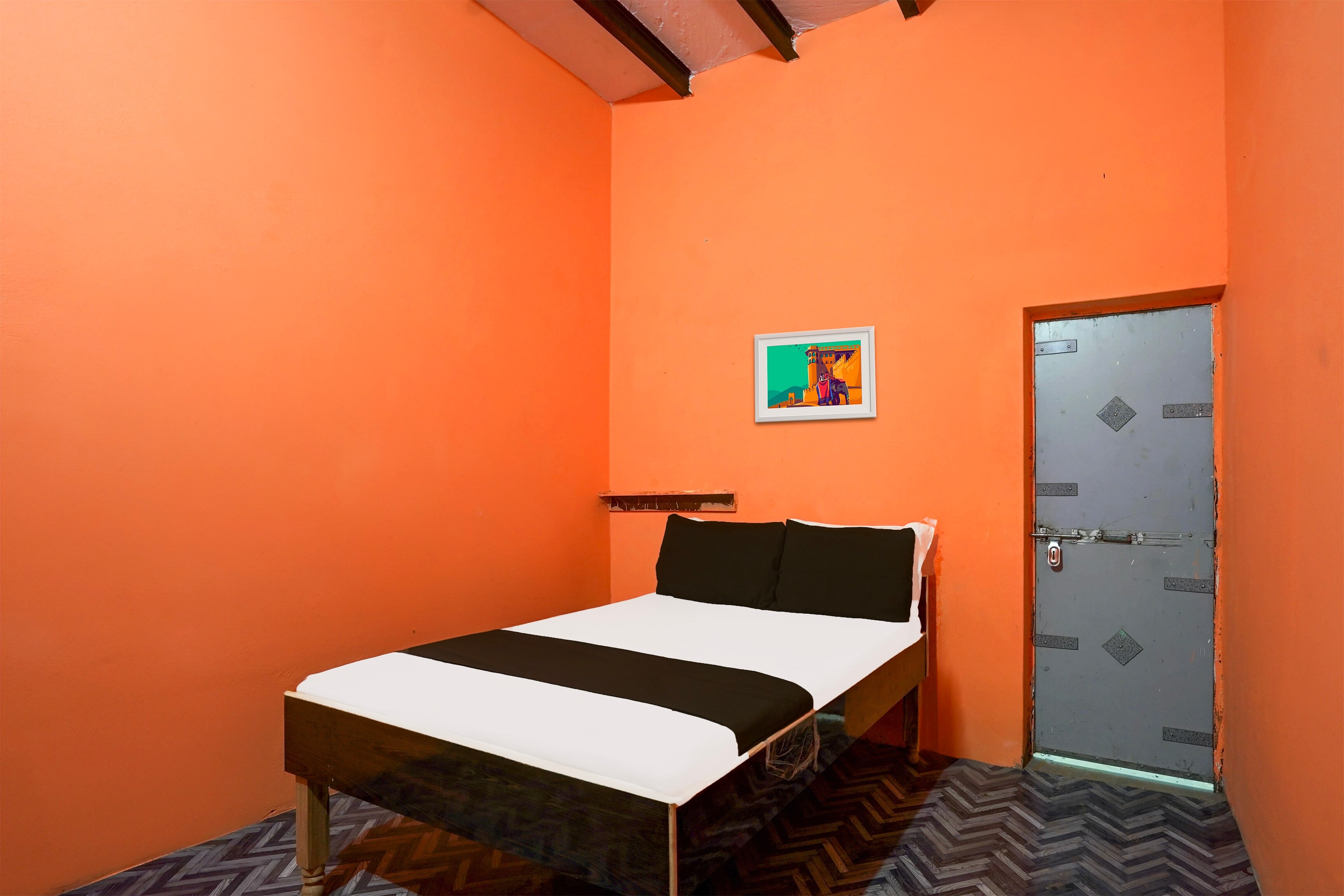 SPOT ON Tyagi Restaurant And Rooms - Tap to explore photos