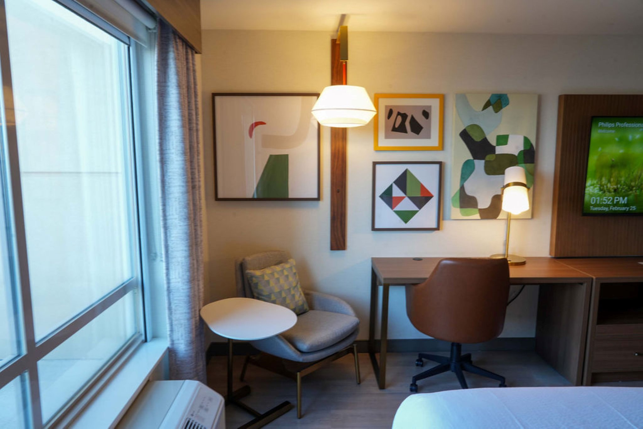 Holiday Inn Phoenix Airport, an IHG hotel - Tap to explore photos