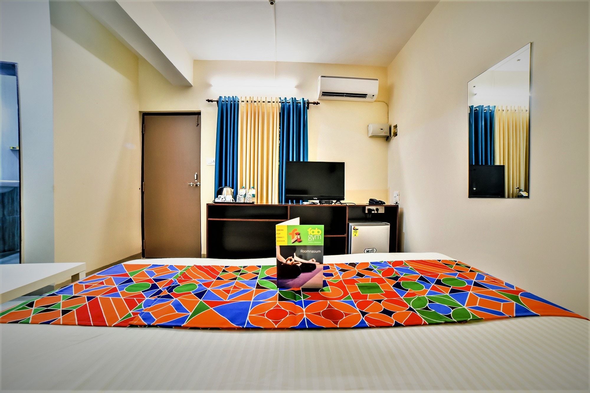 FabHotel K7 Trends - Nr. Calangute Beach - Tap to explore photos