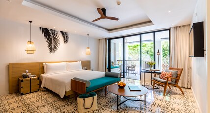 Outrigger Surin Beach Resort Room Type - Surin Studio Balcony 1 King