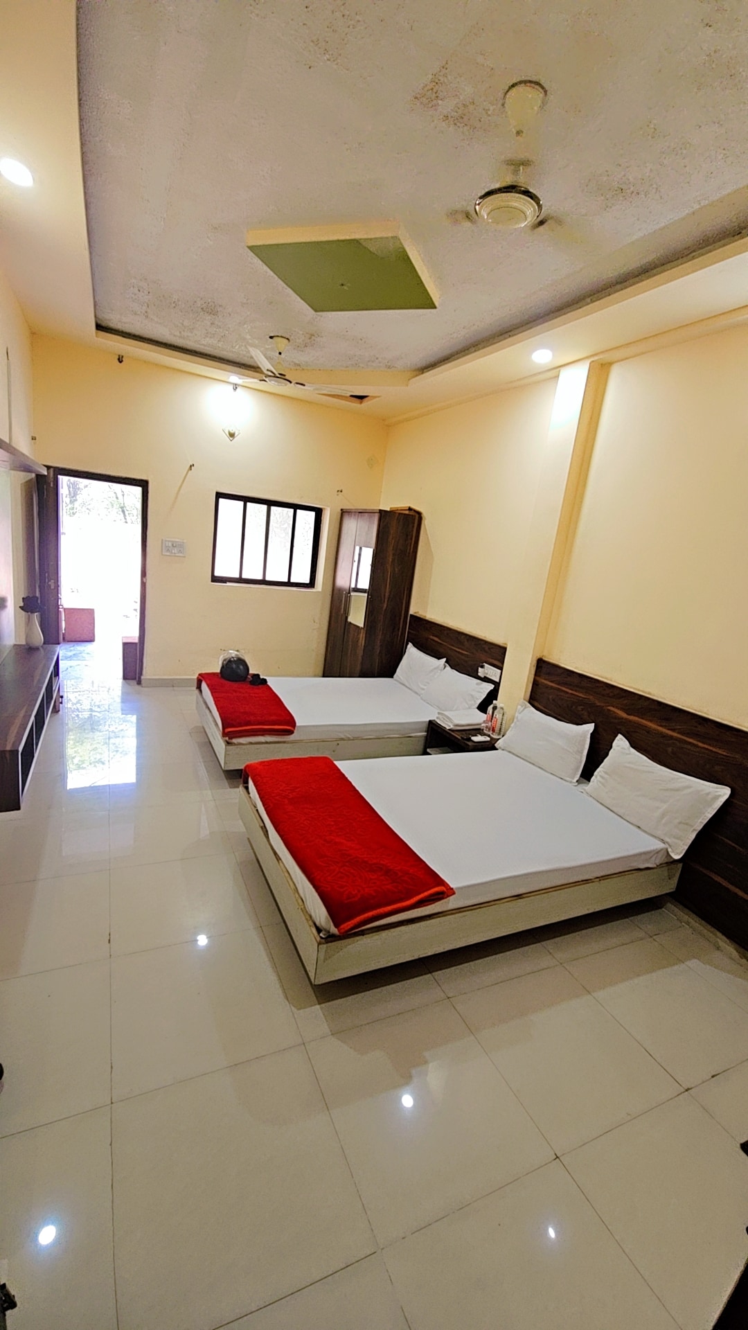 Shree krishna hotel - Tap to explore photos