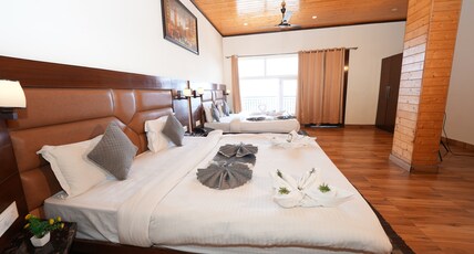 DALLAS EXPRESS HOTEL ( MUSSOORIE ) Room Type - Family Suite Valley Room And Mountain View