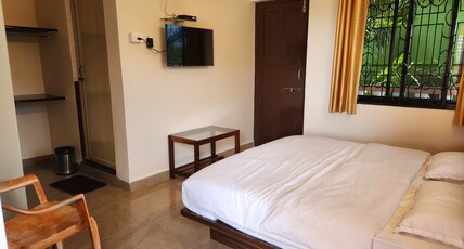 Sai Sharad Guest House Room Type - Double room with balcony