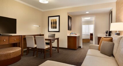 Embassy Suites by Hilton Austin Downtown South Congress Room Type - 2 QUEEN SUITE HEAR ACCESS