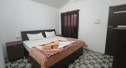 Love paradise Room Type - Deluxe AC King Room