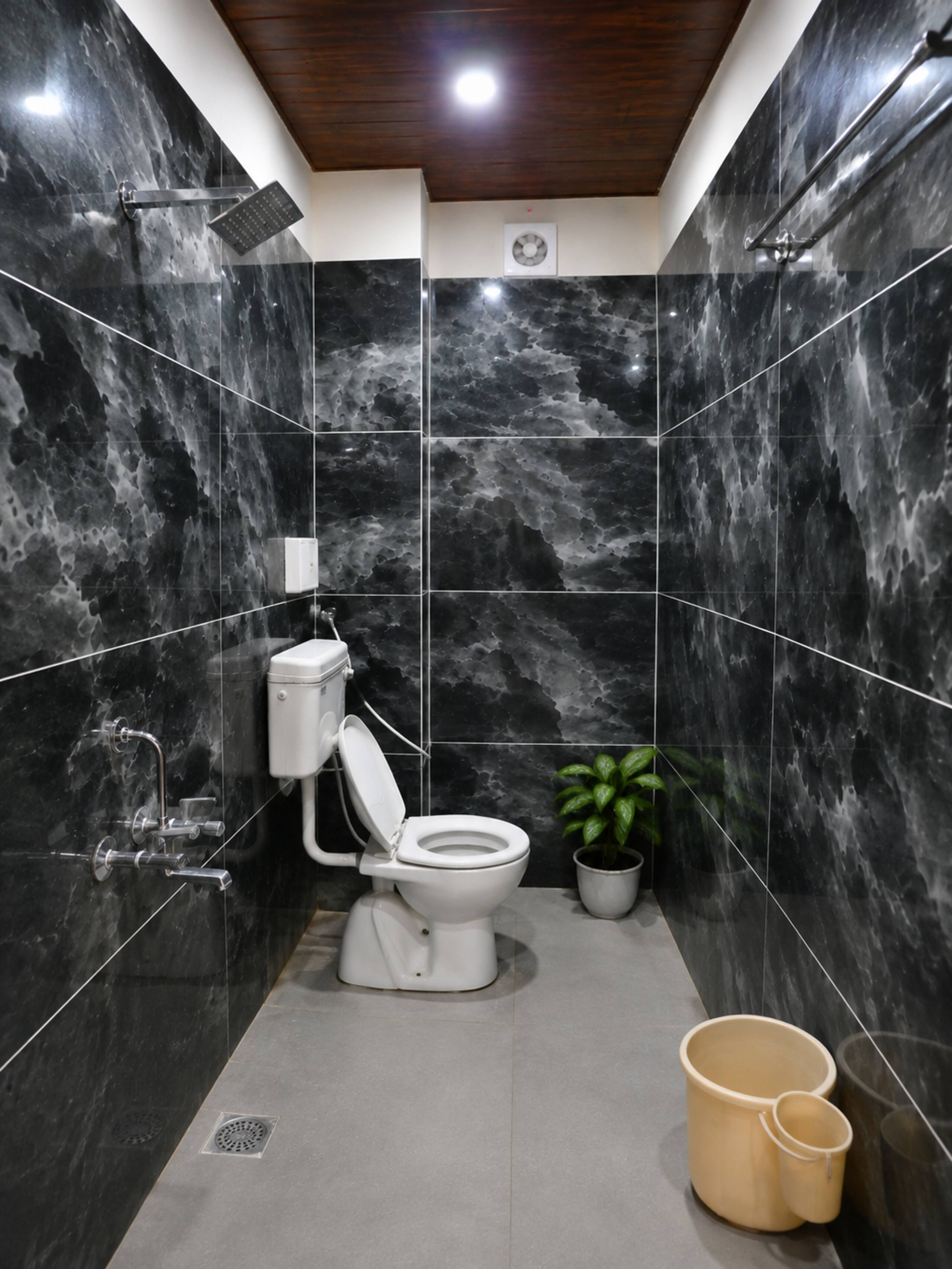 Affordable Comfortable Stay Near Mahakal - Tap to explore photos