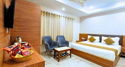 White Panda Hotels Royal Inn Room Type - Deluxe Room