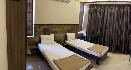 Hotel Namrata Gadhinglaj Room Type - Deluxe Room Non Ac Hotel Namrata Gadhinglaj Room Type - Deluxe Room Non Ac