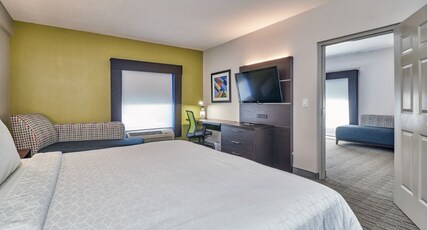 Holiday Inn Express Hotel & Suites Clearwater US 19 North Room Type - 1 Bedroom Suite Sofa Bed