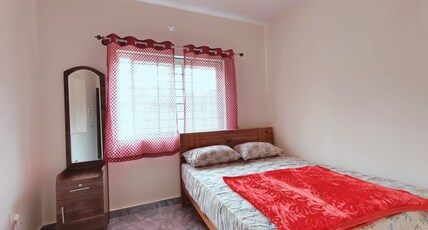 Green Nest Homestay Room Type - Deluxe Non AC Room