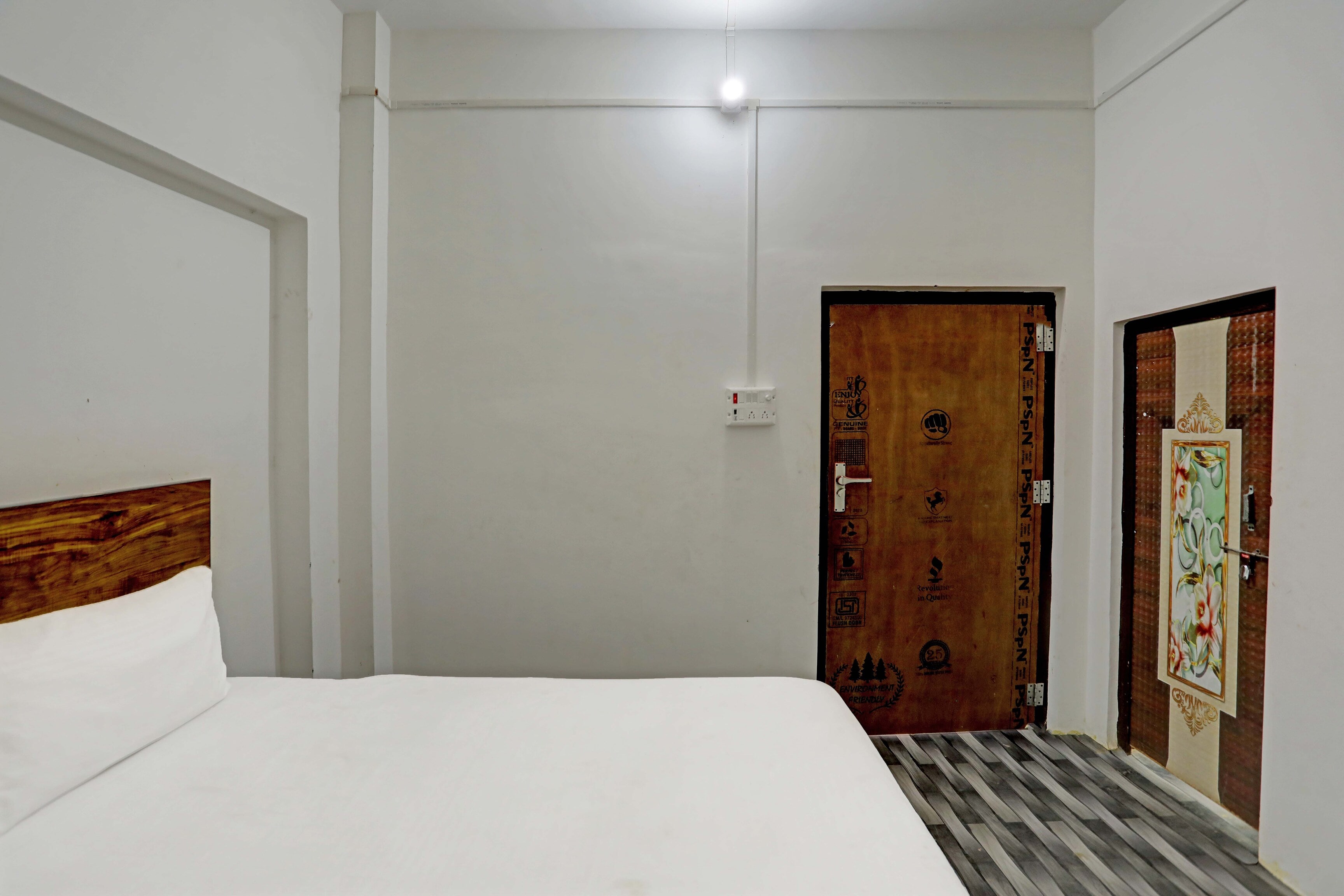 OYO 816537 Hotel Happy Inn - Tap to explore photos
